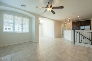 Photo #5: 6794586 Listing