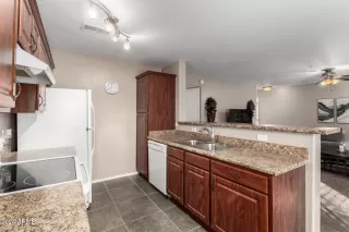 Photo #6: 6794805 Listing 