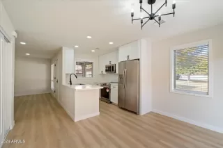 Photo #2: 6795228 Listing