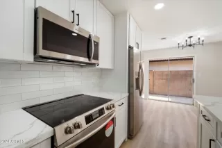 Photo #4: 6795228 Listing