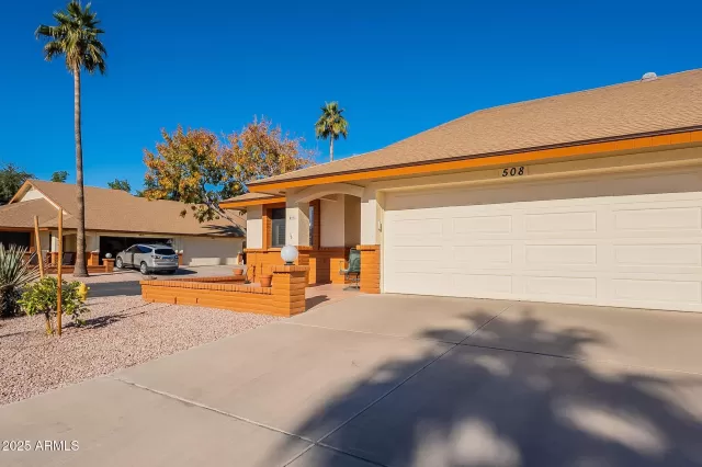 MLS: 6795508 Condo For Sale