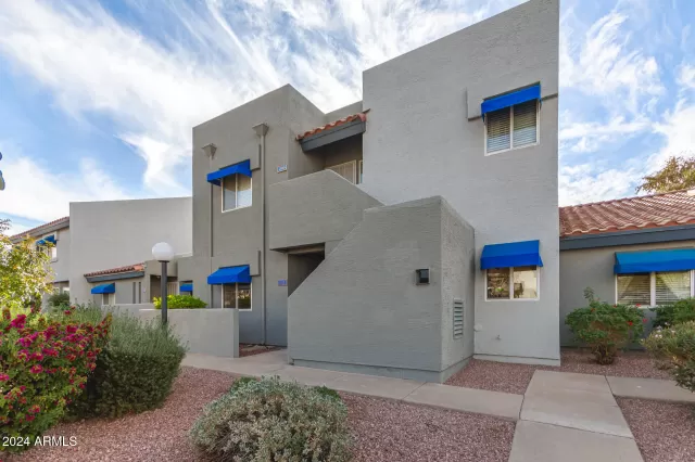 MLS: 6795632 Condo For Sale