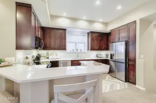 Photo #4: 6795949 Listing