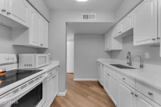 Photo #2: 6796171 Listing