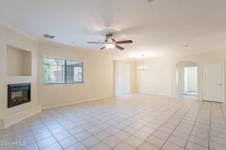 Photo #4: 6796213 Listing