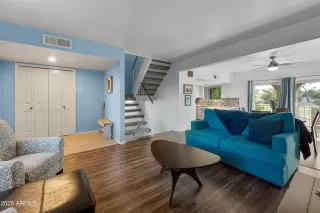 Photo #2: 6796387 Listing 