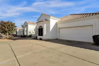Photo #3: 6796834 Listing