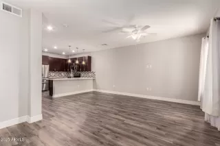 Photo #5: 6796918 Listing 