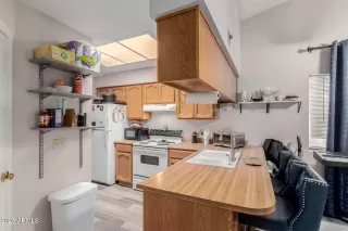 Photo #3: 6797590 Listing