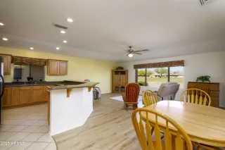 Photo #4: 6797623 Listing 