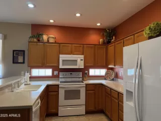 Photo #6: 6797710 Listing