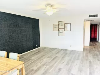 Photo #2: 6797882 Listing