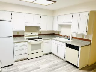 Photo #5: 6797882 Listing