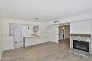 Photo #2: 6797885 Listing