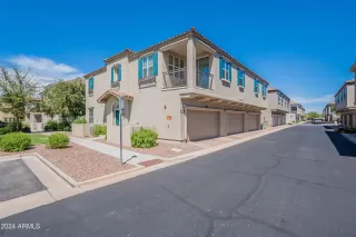 Photo #3: 6797907 Listing