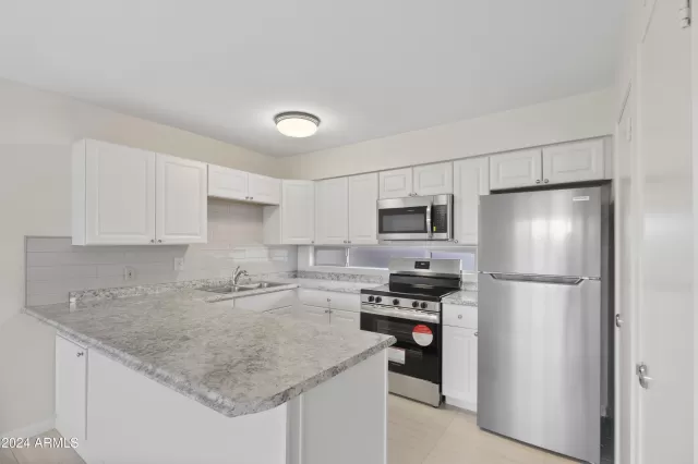 MLS: 6798060 Condo For Sale