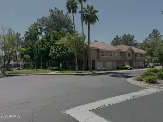 Photo #1: 6799000 Listing 