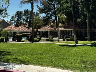 Photo #6: 6799000 Listing 