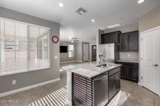 Photo #3: 6799203 Listing 