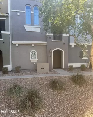 Photo #3: 6799220 Listing