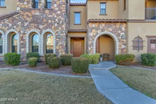 Photo #4: 6799260 Listing