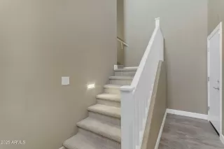 Photo #6: 6799260 Listing