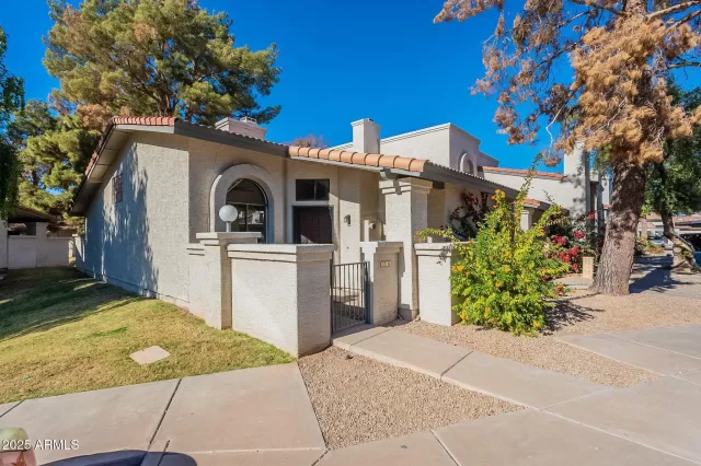 MLS: 6799718 Condo For Sale