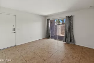 Photo #6: 6800072 Listing