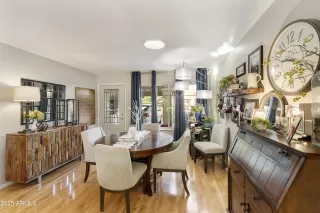 Photo #5: 6800313 Listing