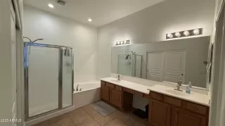 Photo #5: 6800527 Listing