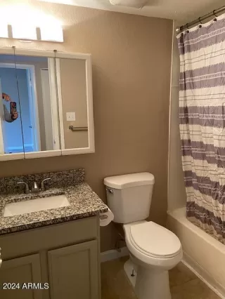 Photo #6: 6800897 Listing