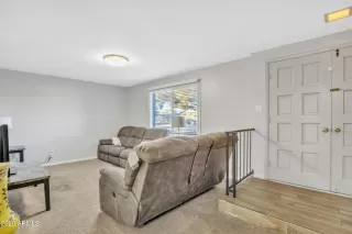 Photo #3: 6801406 Listing