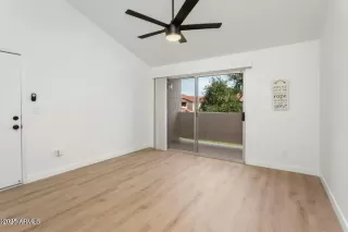 Photo #6: 6801507 Listing 