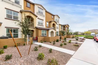 Photo #2: 6801629 Listing