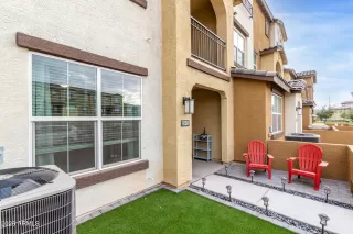 Photo #3: 6801629 Listing