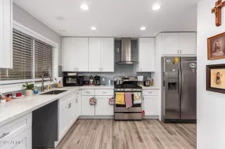 Photo #1: 6801677 Listing 