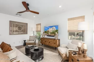 Photo #2: 6801714 Listing 