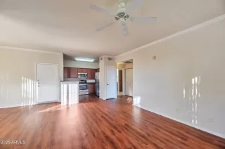 Photo #5: 6801871 Listing