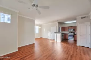 Photo #6: 6801871 Listing