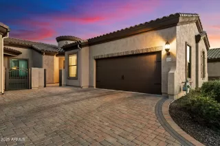 Photo #5: 6801960 Listing