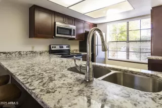 Photo #3: 6801968 Listing 