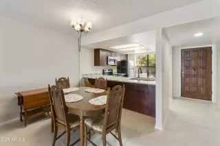 Photo #5: 6801968 Listing 