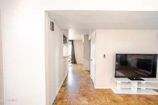 Photo #5: 6802119 Listing 