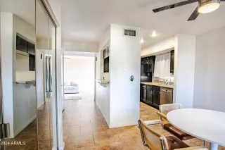 Photo #6: 6802119 Listing 