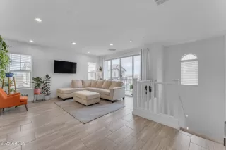 Photo #3: 6802146 Listing