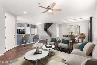 Photo #2: 6802258 Listing