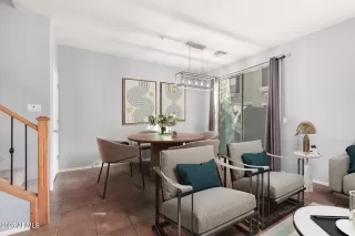 Photo #3: 6802258 Listing