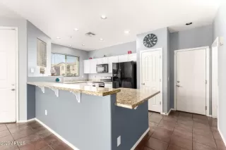 Photo #4: 6802258 Listing