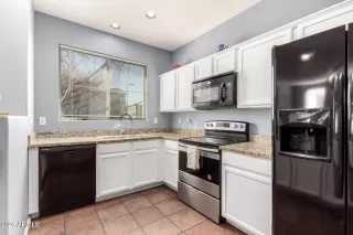 Photo #5: 6802258 Listing