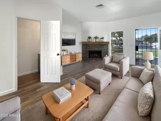 Photo #2: 6802385 Listing